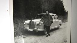 Keskeny maszkos Mercedes-Benz 190 D, még a régi, német rendszámmal