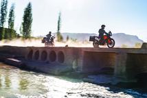 2019-KTM-790-Adventure-09