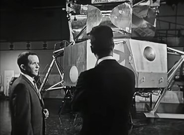 Tom Kelly (balra) és az űrkomp