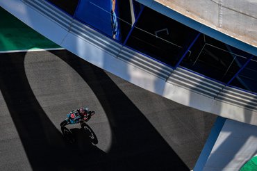 lg5 8594.gallery full top fullscreen