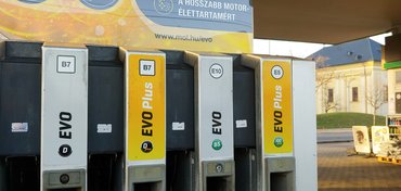 Növényi eredetű vegyületek bekeverésével próbálják környezetbarátabbá tenni az üzemanyagokat 