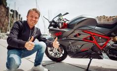 2020-08-03 5f27d4583a1df Nico-Rosberg Sepp-Morrison Monaco-Bike-