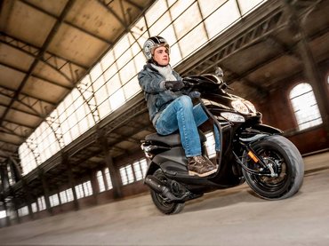 big yamaha-neos-easy-2013-04