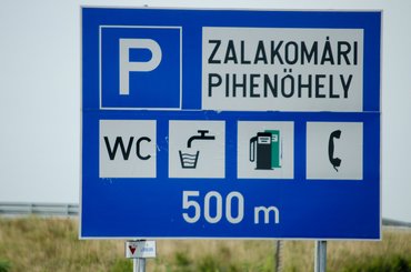 Az M7-es 194. kilométerénél található pihenő volt az összevont akció helyszíne