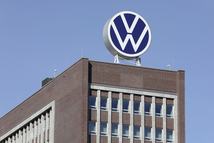 Thomas Schäfer Volkswagen CEO bemutatta a cég 2028-ig publikus gyártási tervét, melyből kiderül, hogy a MEB Evo és a PPE platformok mellé bejön az elektromos hajtás következő generációját meghatározó SSP is. Mindez Wolfsburggal párhuzamosan Zwickau modern