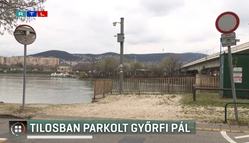 Ide senki más nem hajthat be, csak akinek a cégneve a kiegészítő táblákon szerepel... Kép: RTL.hu