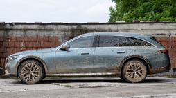 4950 x 2065 x 1489 mm - rendesen igényli a 16:9-es képarányt