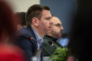 Budapest, 2025. december 17.Vitézy Dávid, a Podmaniczky Mozgalom frakcióvezetõje felszólal a Fõvárosi Közgyûlés ülésén a Városháza dísztermében 2025. december 17-én.MTI/Balogh Zoltán