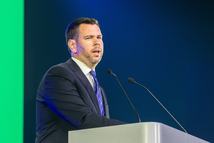 Budapest, 2026. május 18.Vitézy Dávid közlekedési és beruházási miniszter beszédet mond a Transport Research Arena 2026 konferencia megnyitóján a budapesti Hungexpón 2026. május 18-án.MTI/Kocsis Zoltán