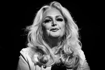 MADRID, SPAIN - SEPTEMBER 28: (EDITORS NOTE: Image has been digitally converted to black and white.) Bonnie Tyler performs in concert at Gran Teatro CaixaBank Príncipe Pío on September 28, 2024 in Madrid, Spain. (Photo by Aldara Zarraoa/Redferns)