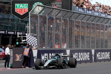 MELBOURNE, AUSTRALIA - MARCH 08: Race winner George Russell of Great Britain driving the (63) Mercedes AMG Petronas F1 Team W17 takes the chequered flag during the F1 Grand Prix of Australia at Albert Park Grand Prix Circuit on March 08, 2026 in Melbourne, Australia. (Photo by Dom Gibbons - Formula 1/Formula 1 via Getty Images)
