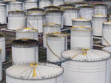 LONDON, ENGLAND - MARCH 10: A general view of Navigator Terminals, an Oil storage depot along the River Thames on March 10, 2026 in London, England. This week, global oil prices rose to their highest levels since 2022 following an escalation of the US-Israel war with Iran. Brent crude, the international benchmark, surged past the $100 mark before dipping below that psychological threshold. Liquid Natural Gas (LNG) prices have also seen a 50% increase since the US and Israel attacked Iran. The war has  effectively closed the Strait of Hormuz  which sees over a fifth of the global oil and LNG trade pass through narrow gulf. (Photo by Dan Kitwood/Getty Images)