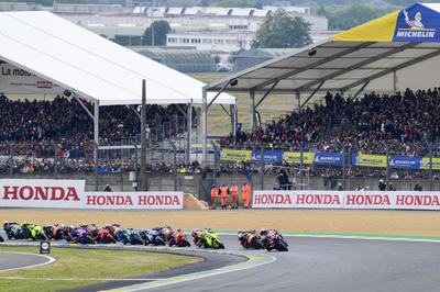 LE MANS, FRANCE - MAY 10: Marco Bezzecchi of Italy riding the Aprilia Racing bike (72) during the MotoGP of France at Circuit Bugatti on May 10, 2026 in Le Mans, France. (Photo by Gold & Goose Photography/Getty Images)