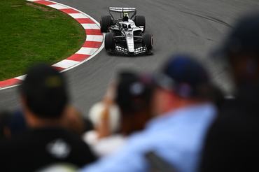 MONTREAL, QUEBEC - MAY 23: Valtteri Bottas of Finland driving the (77) Cadillac F1 Team MAC-26 Ferrari on track during qualifying ahead of the F1 Grand Prix of Canada at Circuit Gilles-Villeneuve on May 23, 2026 in Montreal, Quebec. (Photo by Guido De Bortoli/LAT Images)
