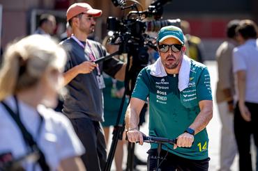 Formula 1 driver Fernando Alonso of the Aston Martin Aramco Formula 1 Team competes during the Formula 1 Monaco Grand Prix on the Monaco Street Circuit on June 6, 2026, in Monaco, Monaco. (Photo by Marcel van Dorst/EYE4IMAGES/NurPhoto via Getty Images)