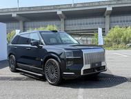 A Zeekr 9X a gyártó luxus SUV-ja.
