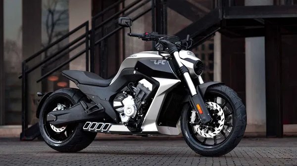 Das LFC700 indoklatlan turbina fényszóróházzal