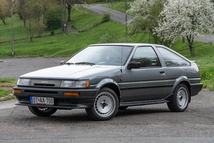 Toyota-Corolla-GT-AE86-1987-10.jpg