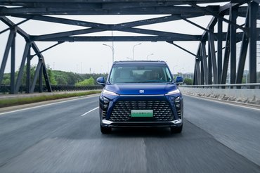 buick_gl8_firstland_phev_avenir_125