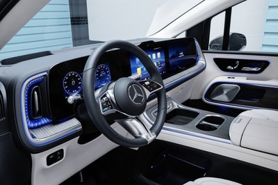 Der neue vollelektrische Mercedes-Benz VLE - Die Angaben sind vorläufig und wurden intern nach Maßgabe der Zertifizierungsmethode „WLTP-Prüfverfahren“ ermittelt. Es liegen bislang weder eine EG-Typgenehmigung noch eine Konformitätsbescheinigung mit amtlichen Werten vor. Abweichungen zwischen den Angaben und den amtlichen Werten sind möglich. The all-new electric Mercedes-Benz VLE - Figures are preliminary and were determined internally in accordance with the "WLTPtest procedure"certificationmethod. At present, there has been neither an EC typeapprovalnor a certificate ofconformitywith official values. There may be discrepancies between thefigures providedand the official values.